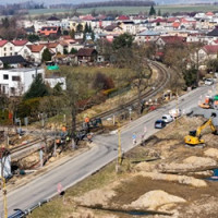 Stavba podjezdu ve Studénce vstupuje do hlavní fáze, přejezd na koridoru končí